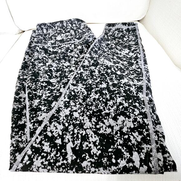 Hurley Size XL Black Grey Heather Womens Reversible Leggings with Camouflage - Picture 10 of 16